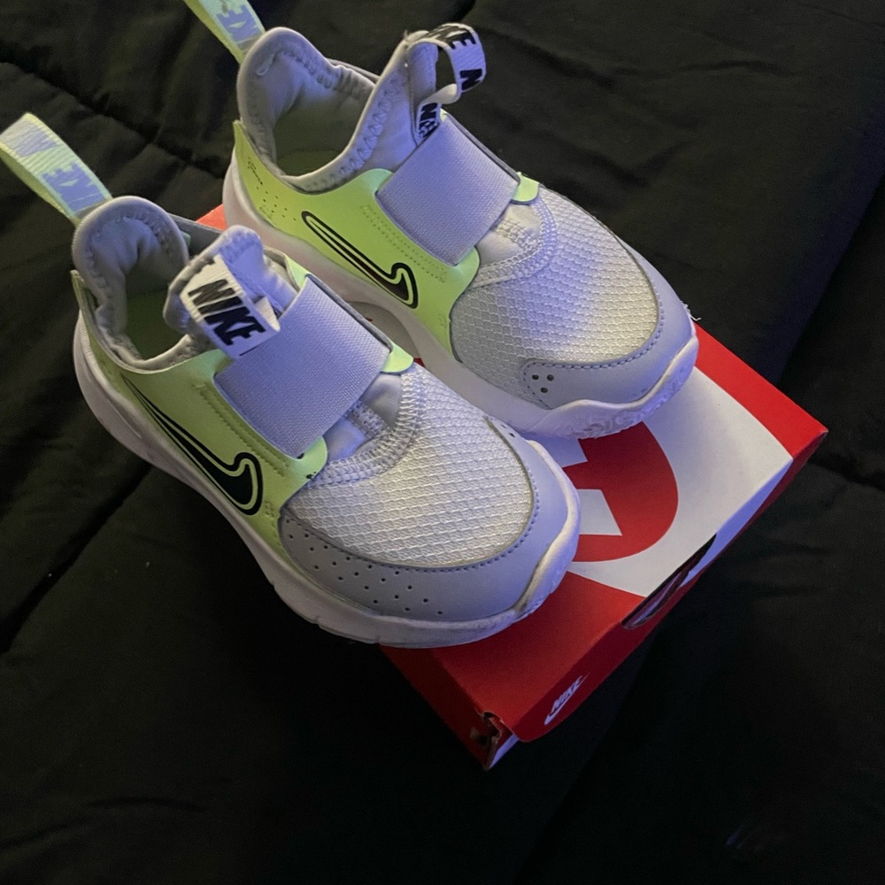 Nike Kids Sneakers - White and Neon Green